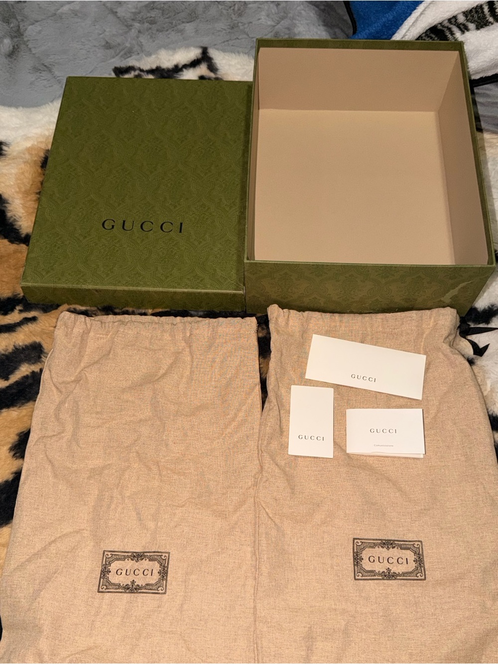 Gucci Beige Dust Bags & Gucci box size 7us